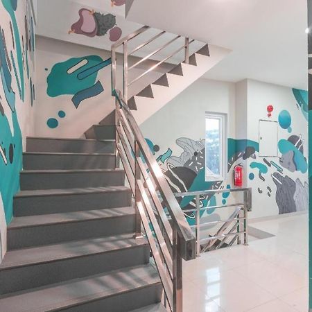 Versa Hotel Бекасі Екстер'єр фото